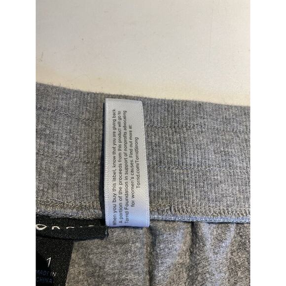 Torrid Joggers Rainbow Skull Gray Sweatpants Women’s Size 1 Pride - Picture 6 of 7